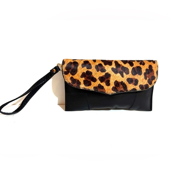 Chi Leopard Print leather and Black Clutch wristlet Bag - Picture 1 of 5